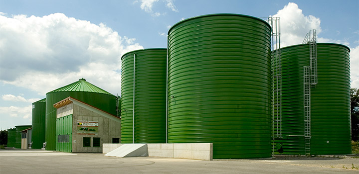 Sugar beet silo with stainless steel diaphragm cover